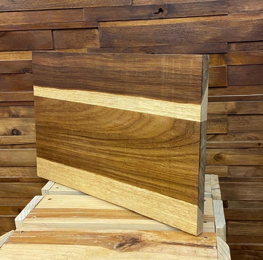Kiaat Chopping Board Medium 45 x 30