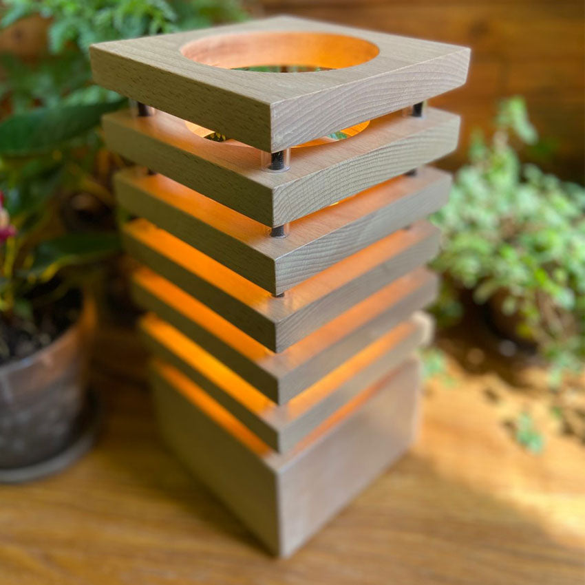 Akari Desk Lamp